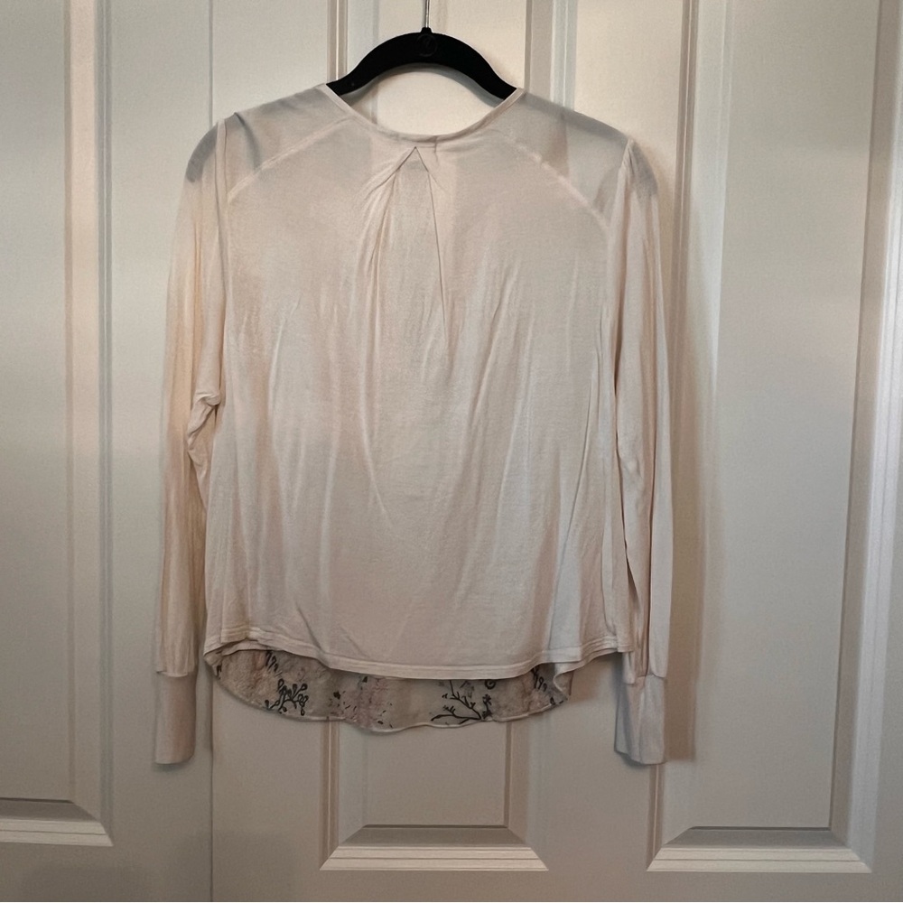 Anthropologie Tiny Embroidered Holden Long Sleeve Tee Top Small PETITE - Picture 8 of 10